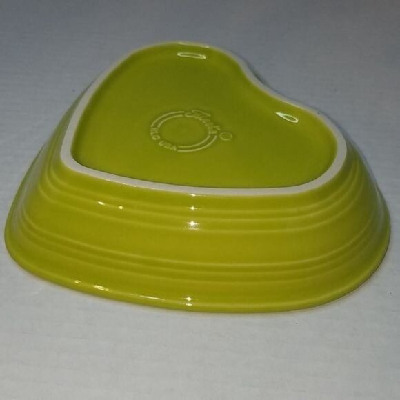 Fiestaware Fiesta CERAMIC Medium Heart Bowl Dish CONTAINER Lemongrass - Picture 7 of 11
